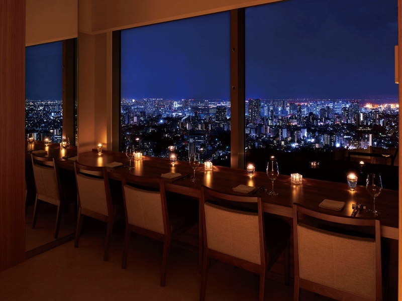 2人席
夜景を眺めながら思い出に残るお食事をお楽しみください。