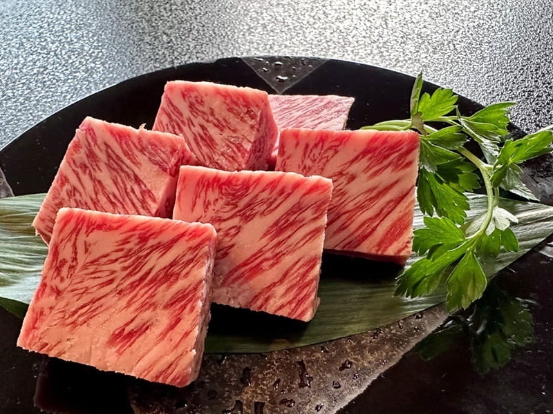 プレミアム信州牛陶板焼き（1皿100g）