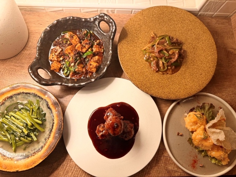 こだわりの創作中華料理でお食事会をお楽しみくださいませ。