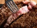 和牛サーロインと牛ヒレの炭焼きブッチャーズプレートのプレミアムパーティープラン＋黒ビール込み120分飲み放題（全12品）