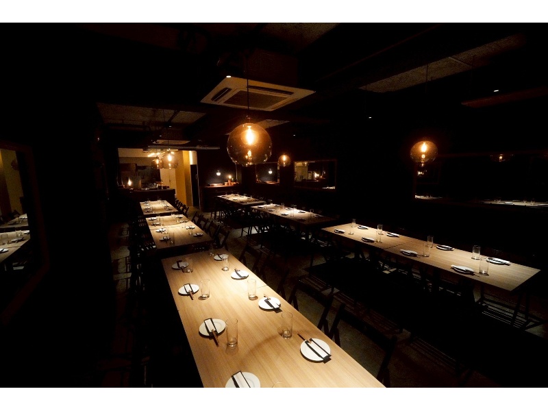 貸切100名様 × 1
結婚式の二次会など、設備諸々充実しております！