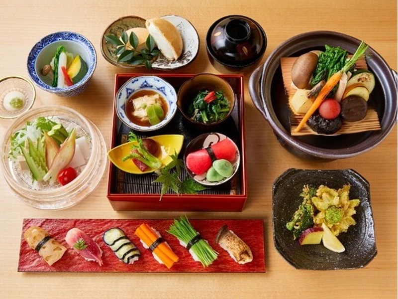 海外からのお客様や食事制限のあるお客様に最適なベジタリアン会席（ビーガン対応）をご用意しております。