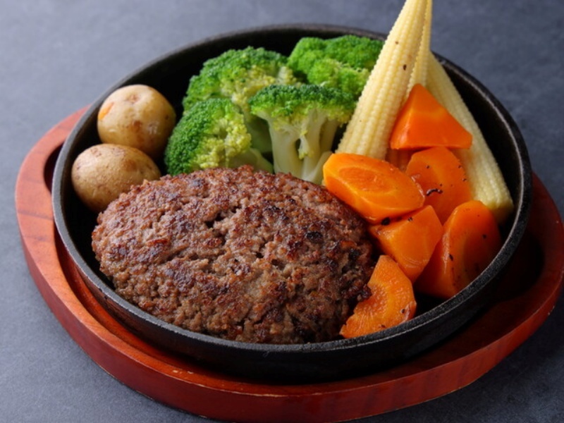 黒毛和牛の自家製ハンバーグ