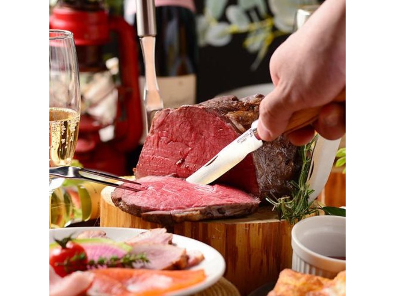 【プロジェクター、マイクなど設備完備♪】豚×鶏×牛を堪能◎premiumコース《120分飲み放題付》6000円
6,000円(税込)