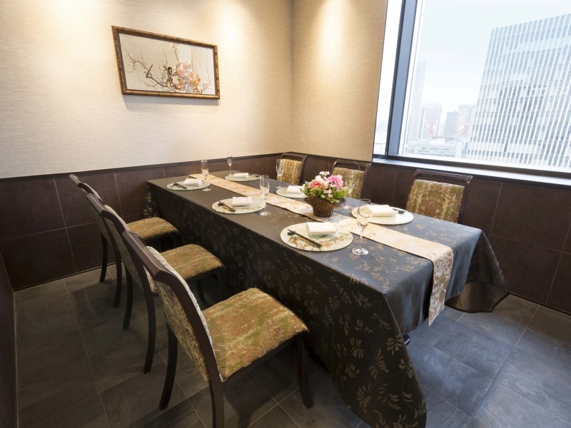 個室は2名様からご用意も可能。