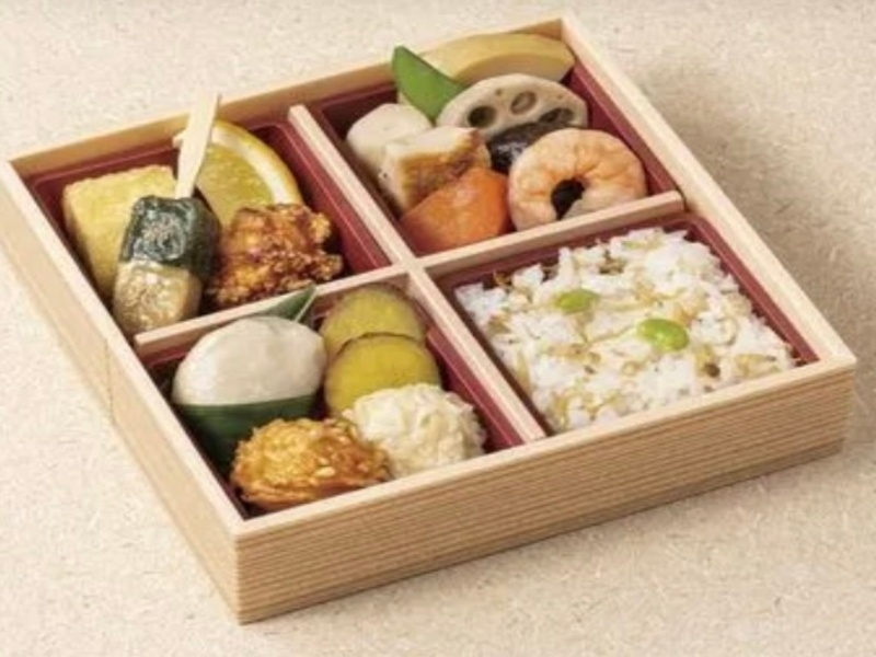 お弁当 他
『つぼみ弁当 』