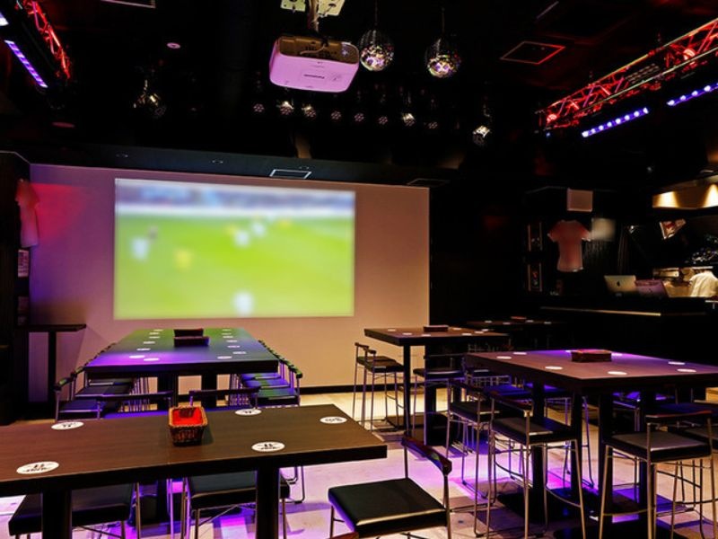 一番大きなモニターは200インチ