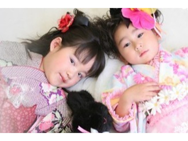 七五三お祝いの席プラン
ご家族そろってお子様の健やかなご成長をお祝いするため「七五三お祝いの席」をご用意しました。
皆様の笑顔あふれるひとときを、キングアンバサダーホテル熊谷でお過ごしくださいませ。
