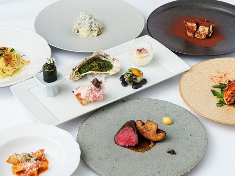 シェフこだわりの季節料理とソムリエセレクトのワイン。五感で楽しむイタリアンコースで、大切なゲストを最高のおもてなしでお迎えいたします。