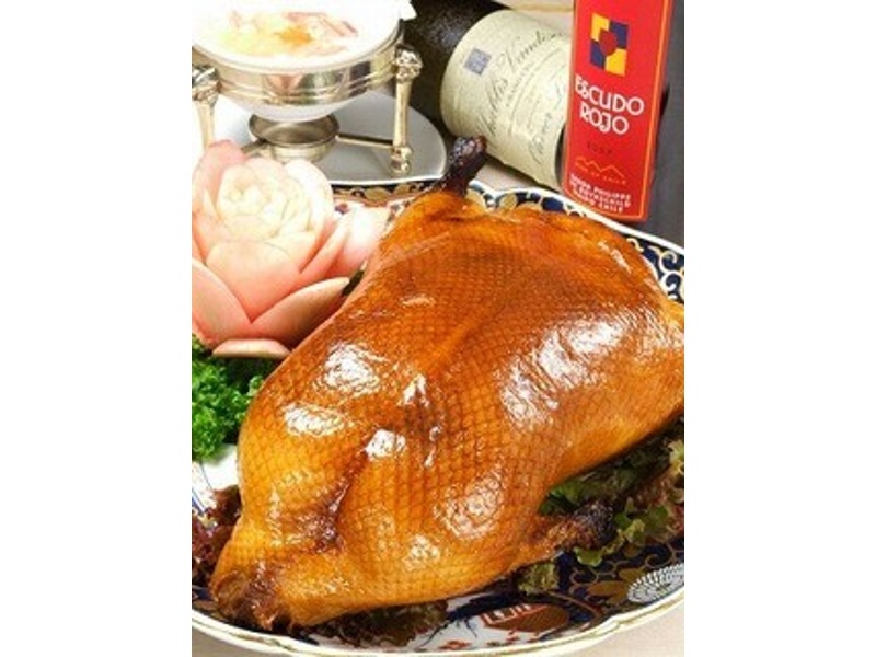 《気仙沼産毛鹿ふかひれ・活あわび姿煮・北京ダック》｜接待｜宴会｜誕生日記念日｜デート｜豪華美食『新・御馥（イーフー）コース B』￥13,223（税サ込￥16,000）