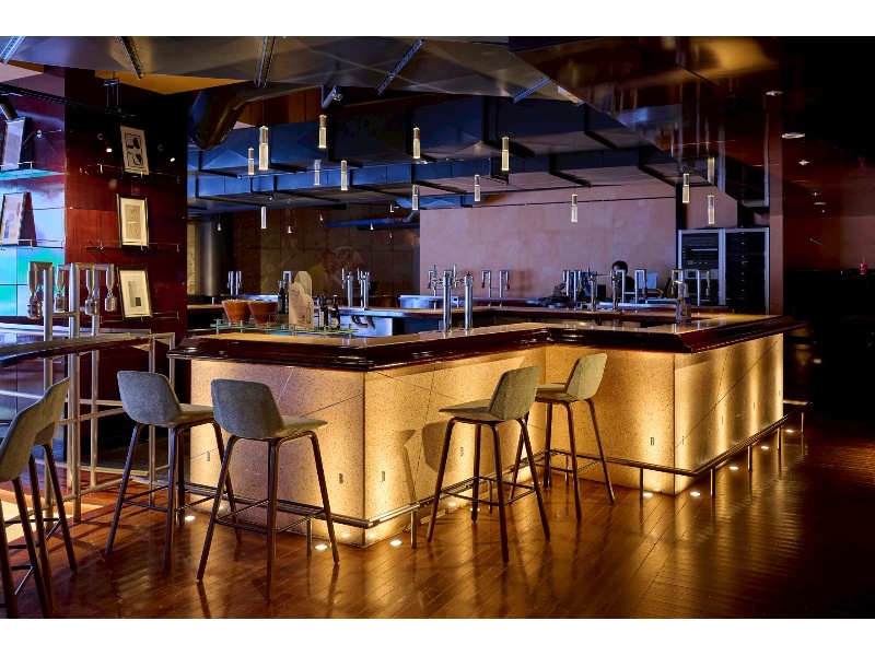 レトロ&シックなデザインが居心地の良い空間設計。