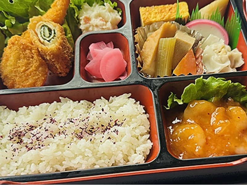 ◆ 幕の内弁当
【 お一人様　¥1,800(税込) 】※平日限定