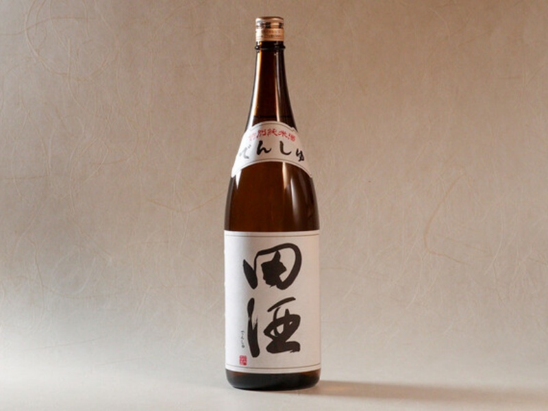 米の旨味が口いっぱいに広がる「田酒」、特別なひとときを彩る一本