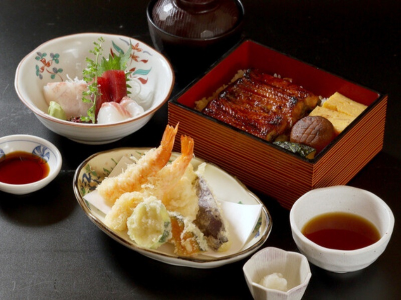 【窓際確約（乾杯日本酒1合瓶付き）】季の庭鰻天ぷら刺身御膳＋季節の前菜