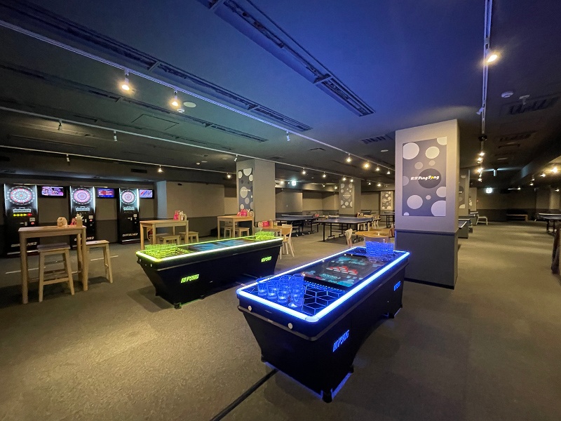 ビアポン・ダーツ・卓球でも遊べるアミューズメント空間です。