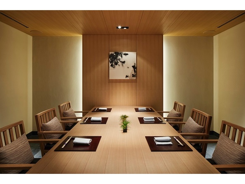 日本料理KIZAHASHI
レストラン内の個室です。
少人数でのご利用にお勧めです