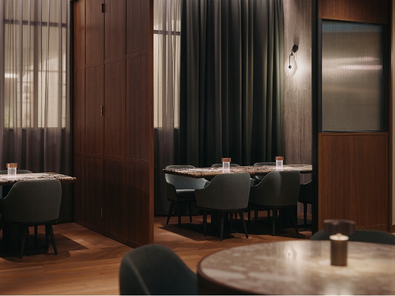 完全個室完備でプライベート空間。落ち着いた時間で大切な人との食事会を。