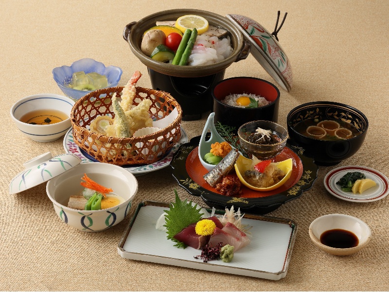 日本料理「藤さわ」ご会食プラン　【花会席】