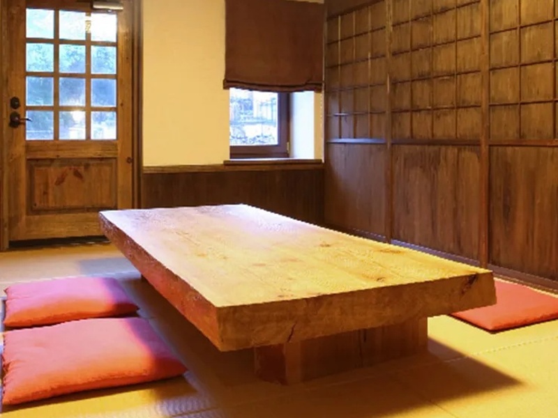 プライベート感たっぷりの和個室を4室完備（2名〜12名様対応）。