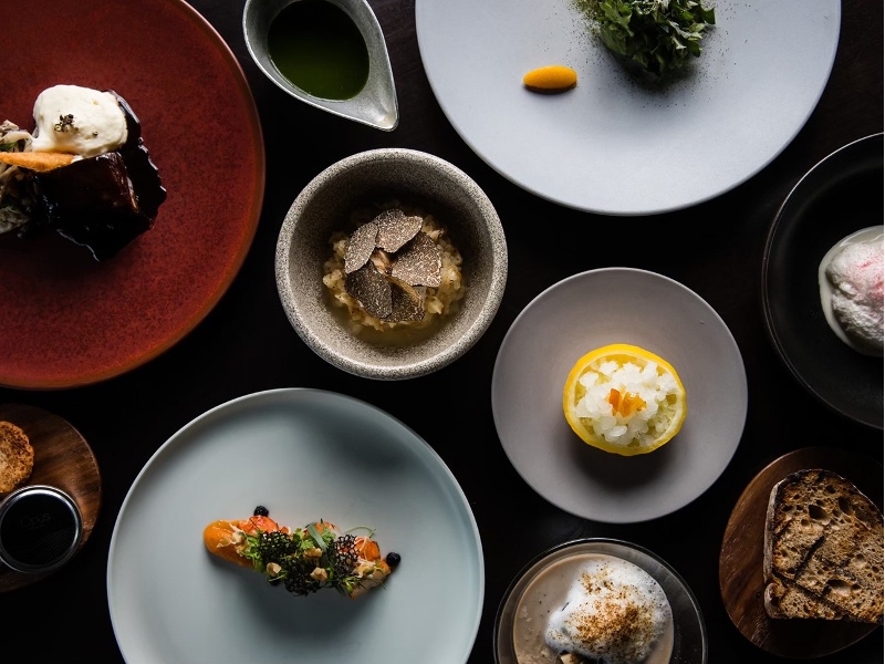 フレンチ技法と和のエッセンスが融合した独創料理