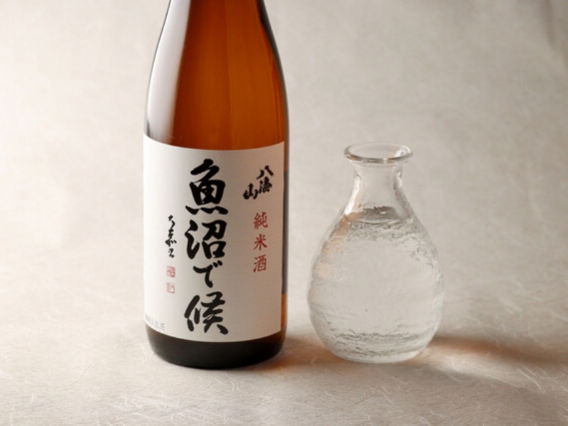 淡麗な口当たりが魅力の「魚沼で候」、季節の和食を引き立てる一杯