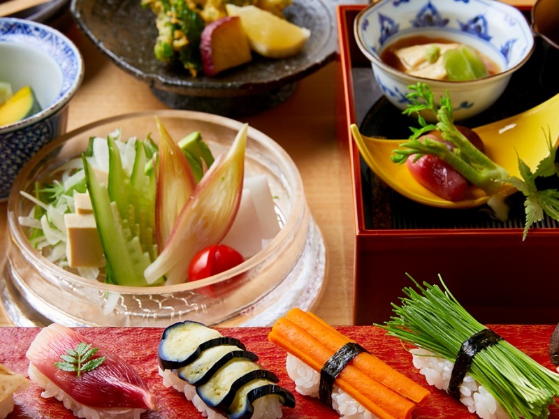 海外からのお客様や食事制限のあるお客様に最適なベジタリアン会席（ビーガン対応）をご用意しております。