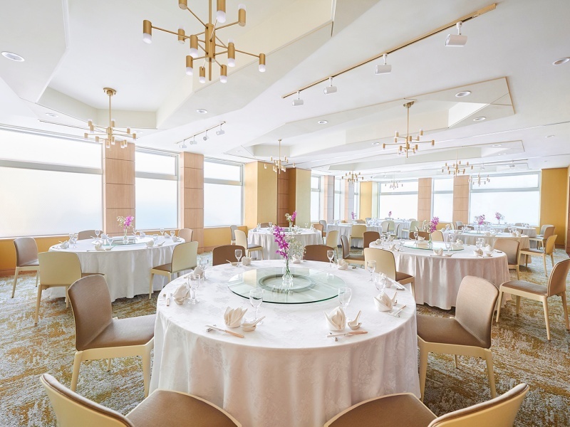 門前仲町駅徒歩1分の好アクセス。
本格中華料理が楽しめる宴会場で、各種宴会・パーティーに最適。個室完備でプライベート空間も確保できます。
下町の情緒と本格中華で、心に残る宴会を演出いたします。