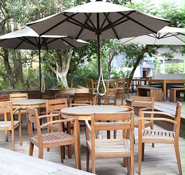 【その他店内写真】ウッドデッキテラス