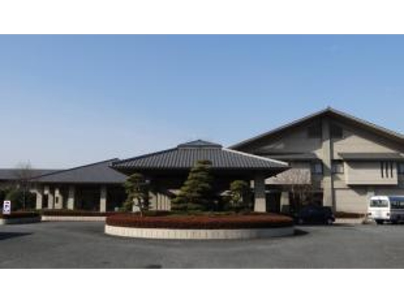 ヘルシーパル赤城の外観
静かな環境の利根川沿いに建つ一軒宿