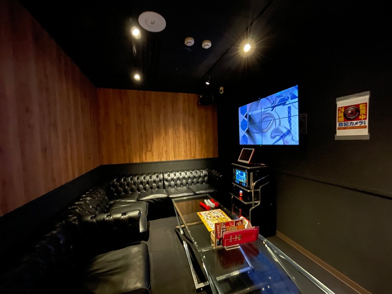 カラオケルーム①